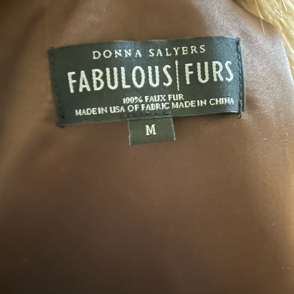 BRAND NEW Red Fox Faux Fur Shawl Collar Coat – Women’s Size M - Picture 2 of 4